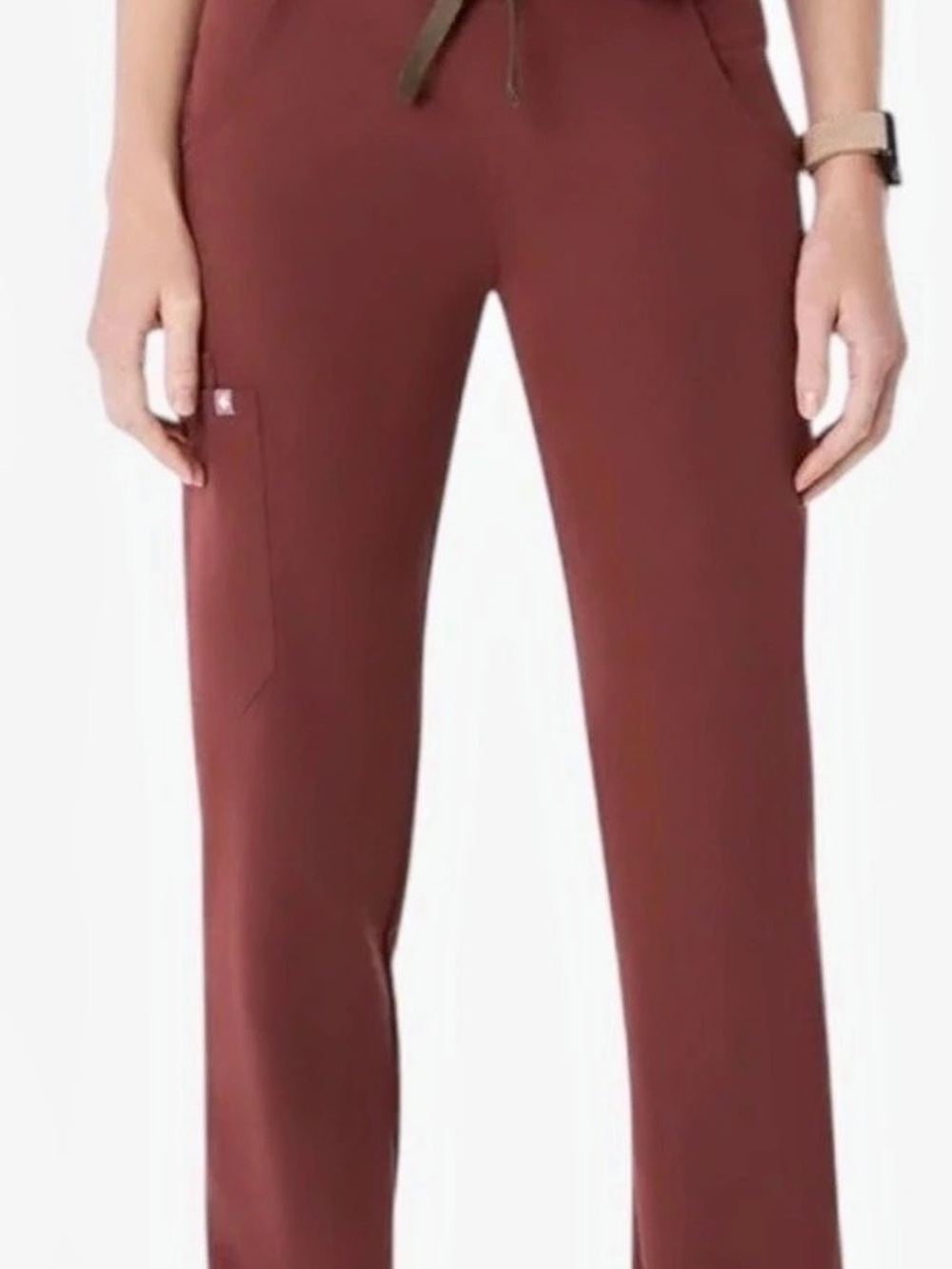FIGS Kade- Petite Cargo Scrub Pants Walnut